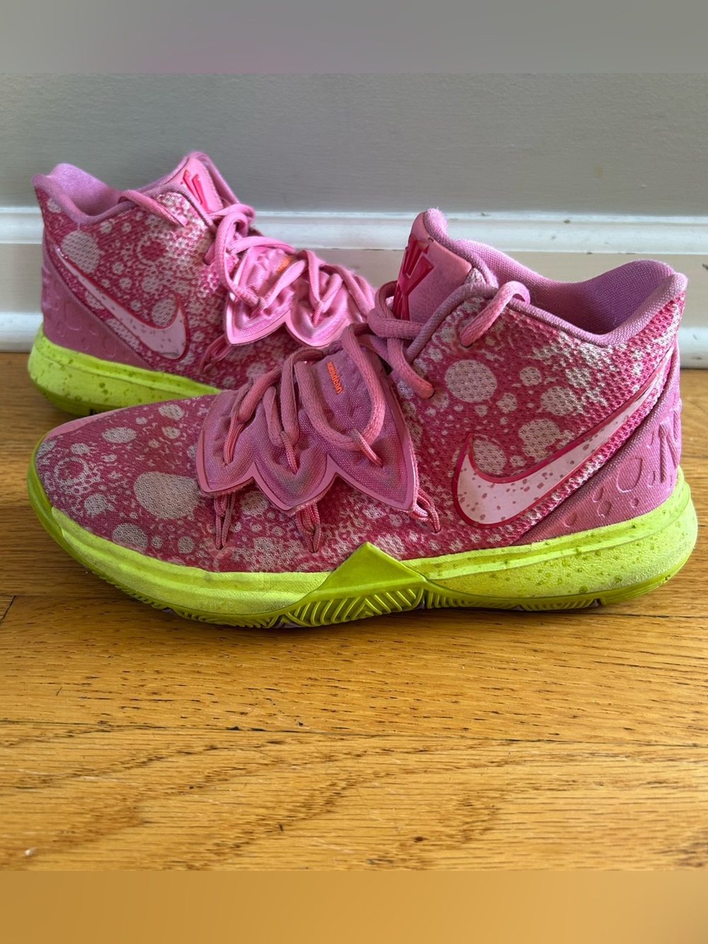 NIKE Kyrie 5 SpongeBob SquarePants Patrick Star Youth 3.5Y CJ7227 600